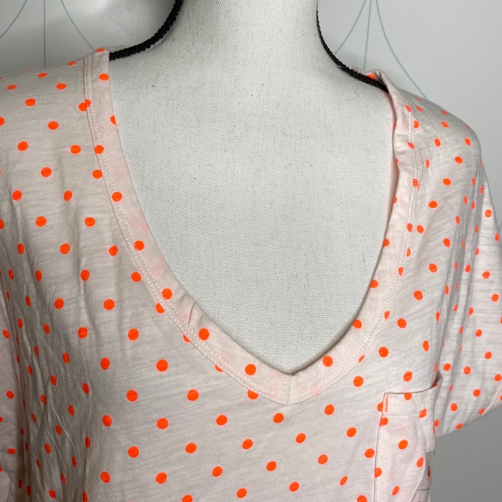 NWT Old Navy Slub Pocket Tee Orange Dots white L - Picture 3 of 7